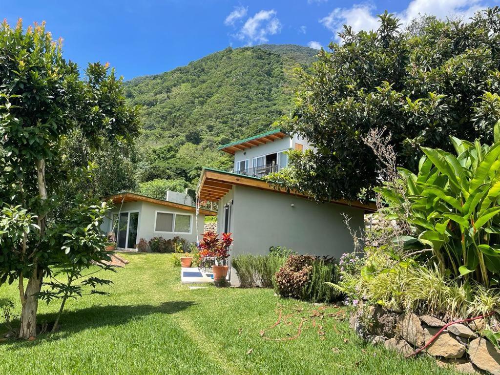 Refugio Del Volcan Casitas San Pedro La Laguna Exterior photo